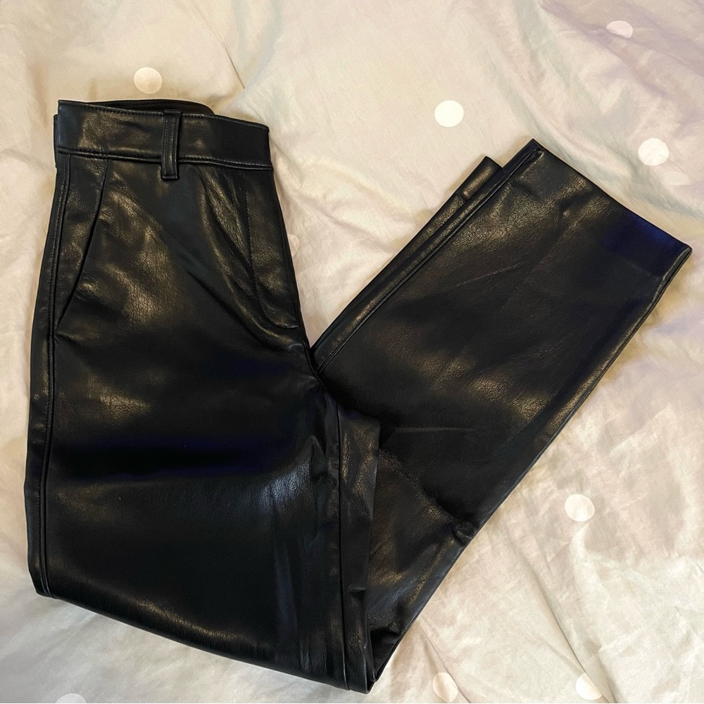 Aritizia Babaton Command Cropped Pant size 0